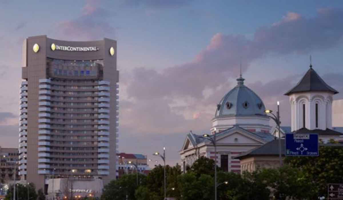 Mesajul cutremurator lasat de tanarul care s-a aruncat de la etajul Hotelului Intercontinental din Bucuresti: „Urasc familia in care m-am nascut”