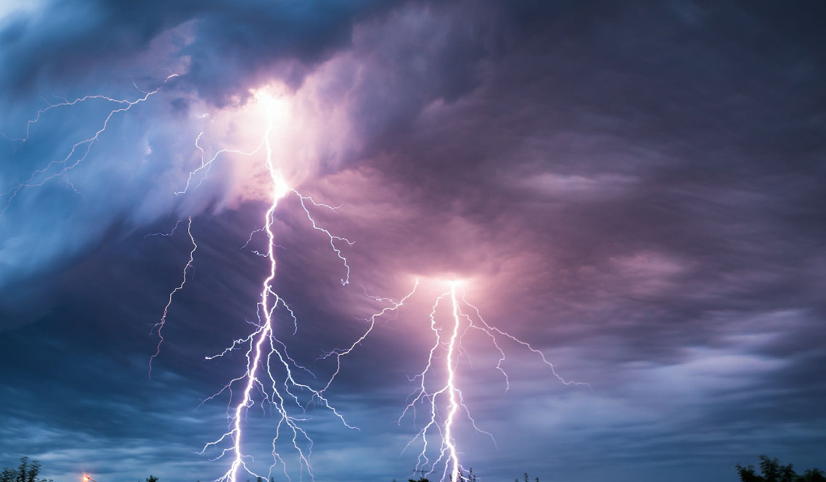 Alerta ANM. Meteorologii anunta cod galben de ploi torentiale, furtuni si grindina