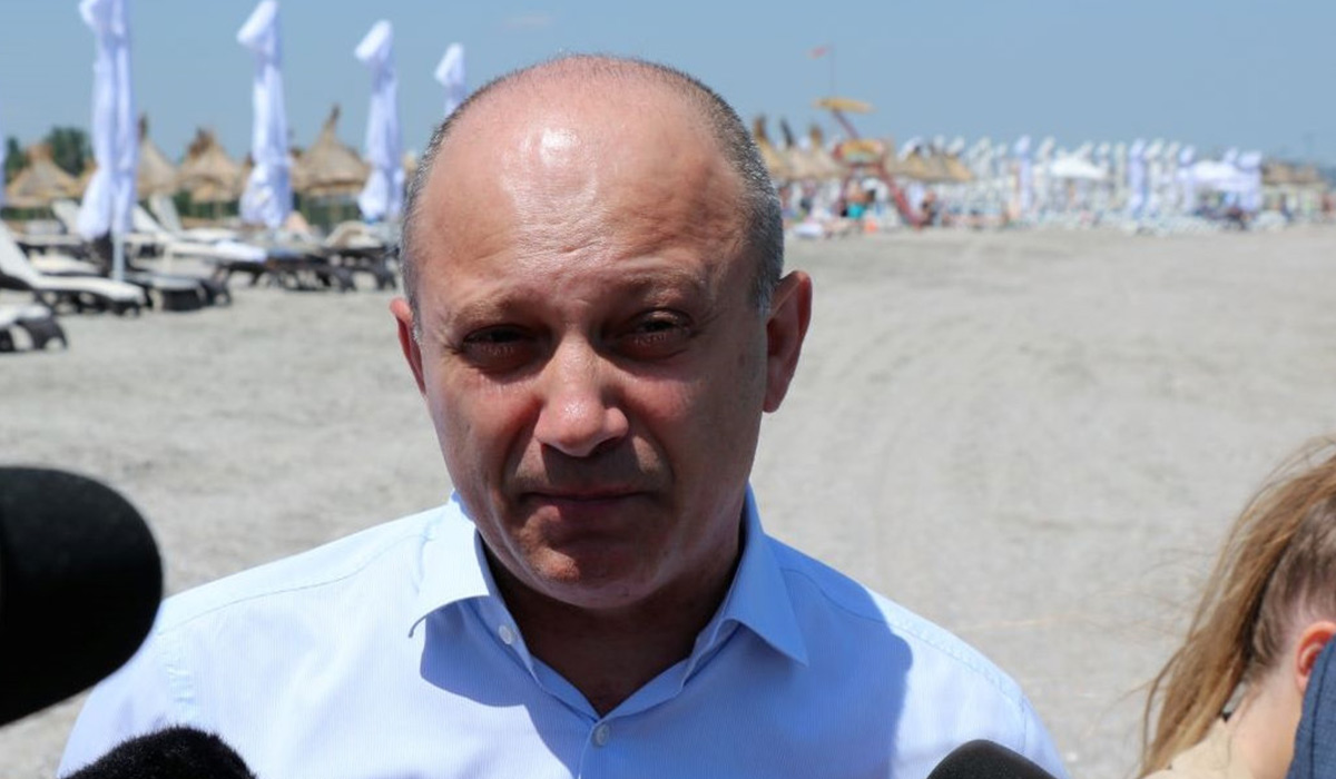 Ministrul Turismului, prima reactie la taxa de 200 de lei pentru cearsaf pe plaja: „Nu avem masuri legale”