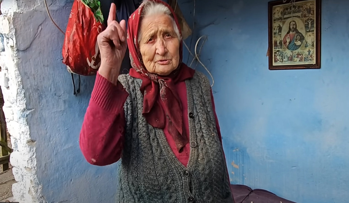 La 93 de ani, bunica din Tinutul Momarlanilor le da clasa tinerilor. Cum se mentine sanatoasa: „Mi-a placut sa merg la…”