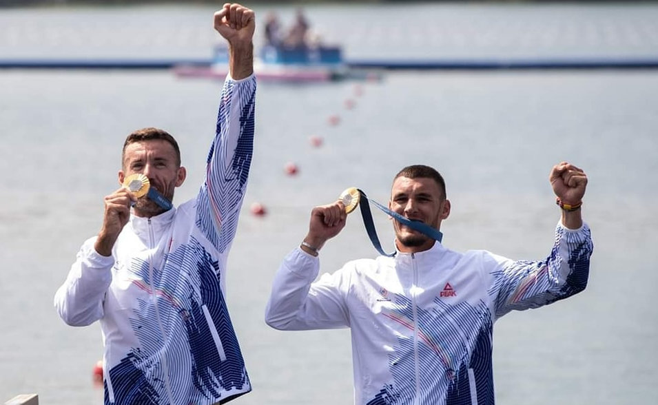 Romania a obtinut a doua medalie de Aur la Jocurile Olimpice de la Paris. Cine sunt cei doi sportivi romani care au devenit campioni olimpici in proba de dublu vasle masculin