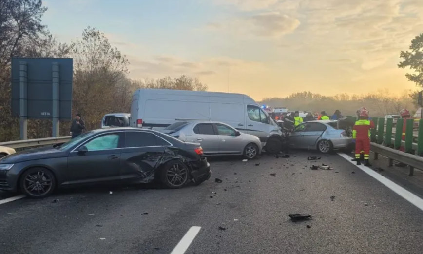 Accident in lant pe autostrada A3, cu 12 masini. A fost activat Planul Rosu de interventie.