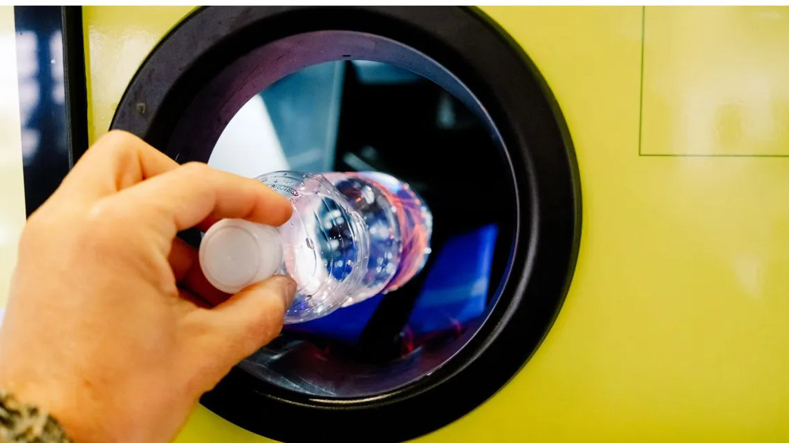 1 leu pentru fiecare ambalaj SGR dus la reciclat. Ce lant de magazine are promotia