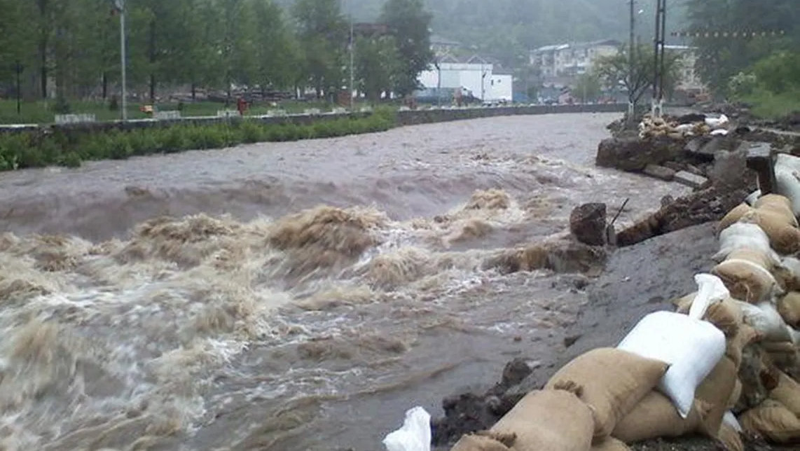 ALERTA METEO! Cod portocaliu si galben de inundatii.