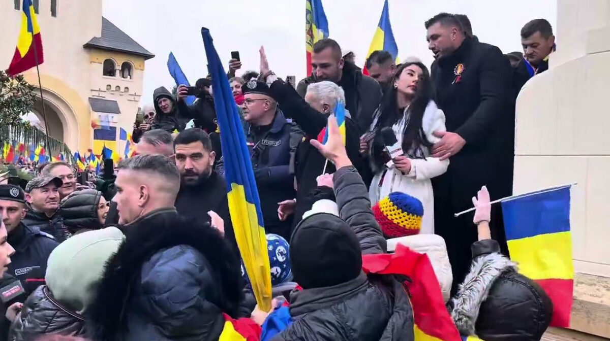 Cine este barbatul care i-a intrerupt discursul lui Calin Georgescu de la Alba Iulia si l-a trimis la rusi: „Am fost batut si lovit”