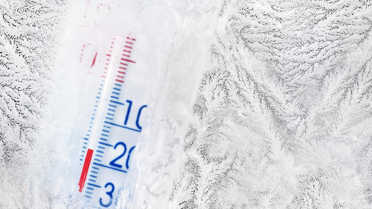 Un ciclon polar din Siberia loveste Romania: „Va fi ger si ziua”.