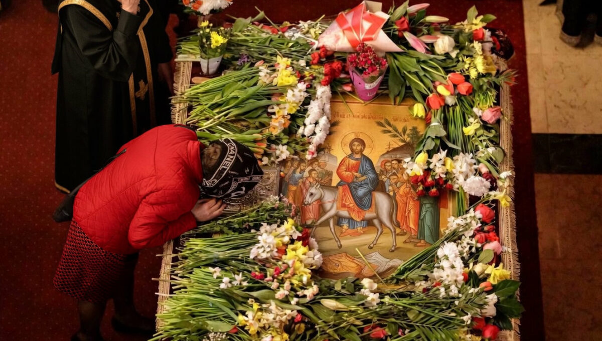 Ce se face in Vinerea Floriilor pentru sanatate si spor in casa. Traditii vechi care aduc binecuvantare si protectie