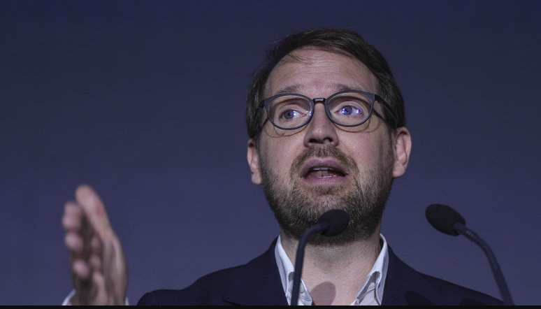 Dominic Fritz nu este singurul! Peste 120 de persoane, vizate dupa decizia CCR. Cine risca sa-si piarda functia sau mandatul