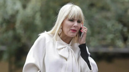 Veste COLOSALA pentru Elena Udrea