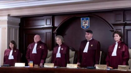 Cine sunt judecatorii CCR care...