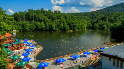 Lacul din Romania care a...